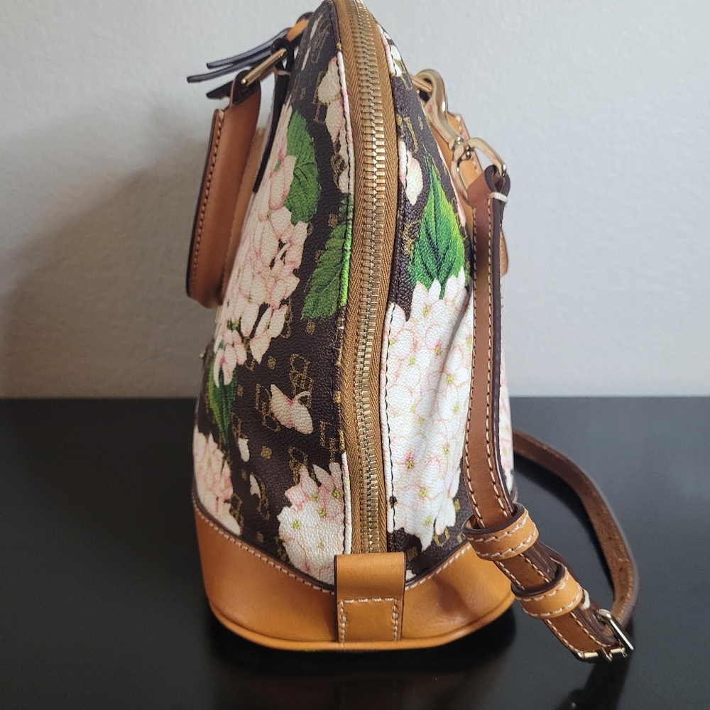 Dooney & Bourke Hydrangea Monogram Bitsy Zip Zip Dome Satchel - Picture 8 of 16